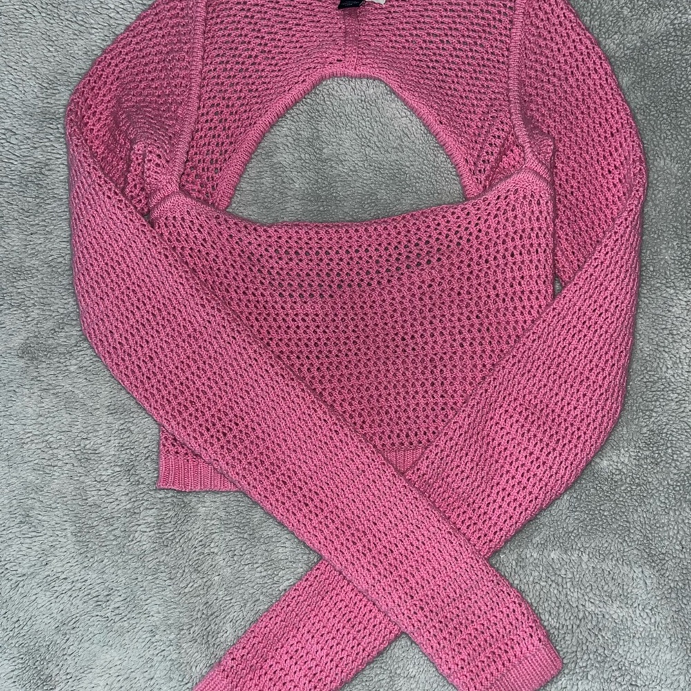 American Eagle Cropped Pink Sweater